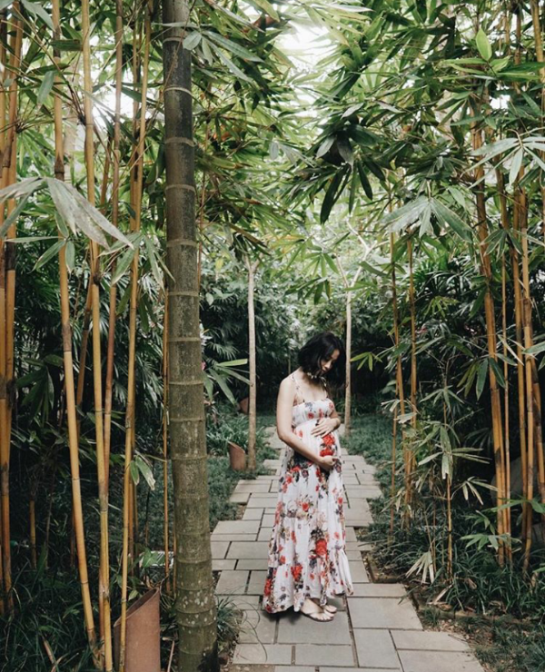 Manis dan Kece, Intip 9 Potret Fanny Fabriana saat Babymoon di Bali