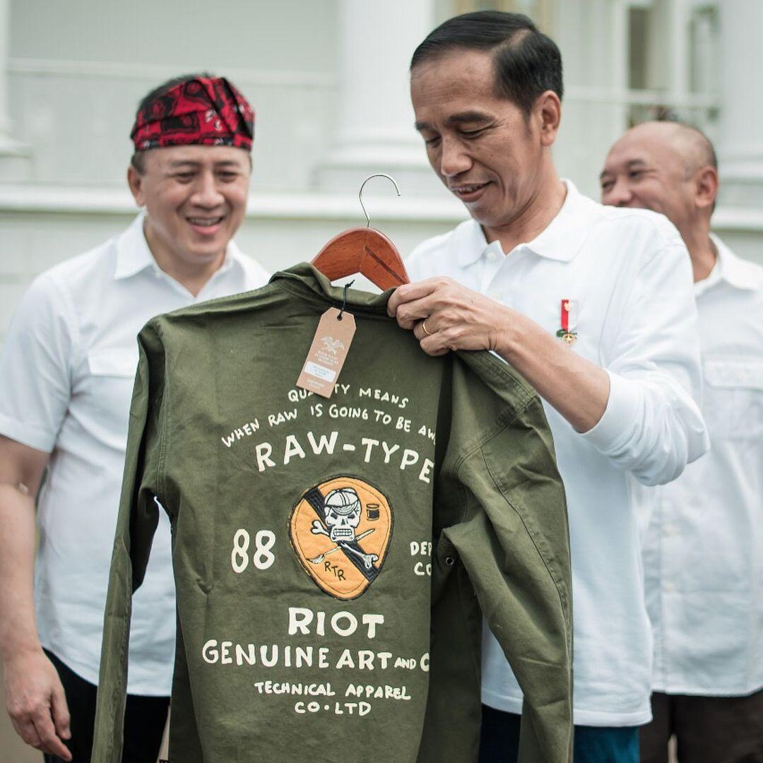 Hobi Jokowi Belanja Produk Lokal, Mulai dari Jaket Hingga Motor