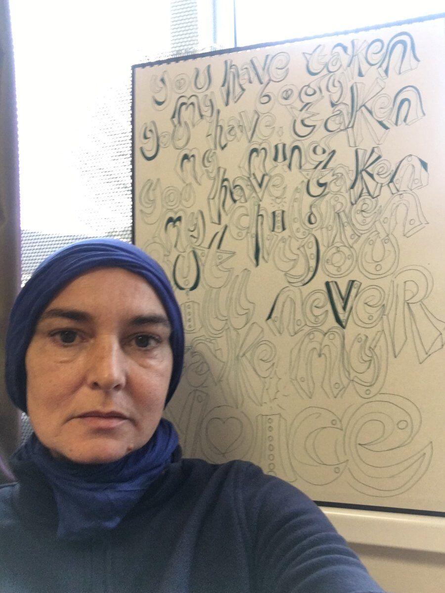Penyanyi Legendaris Sinead O'Connor Jadi Mualaf, Ini Alasannya