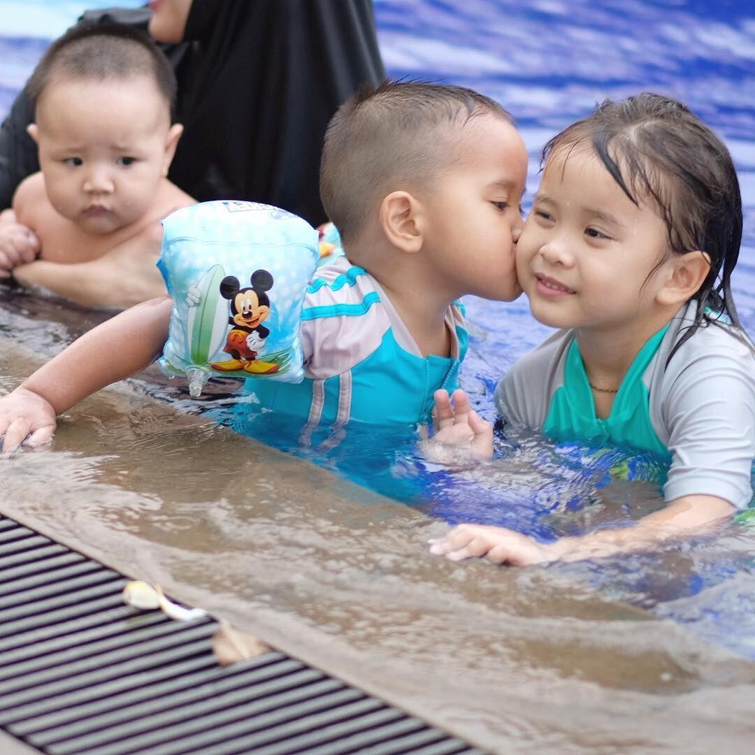 Double Trouble, 10 Potret Kocak Kala dan Kaba anak Zaskia Adya Mecca