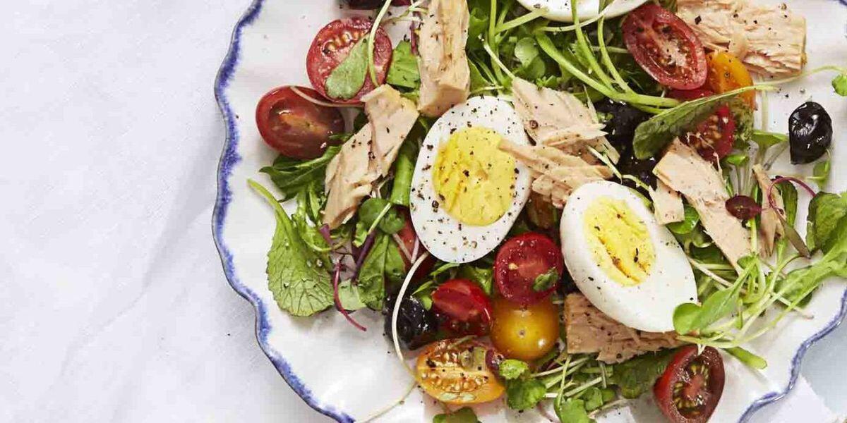 Mirip Gado-gado, Ini Dia 9 Salad dari Penjuru Dunia yang Enak Banget!