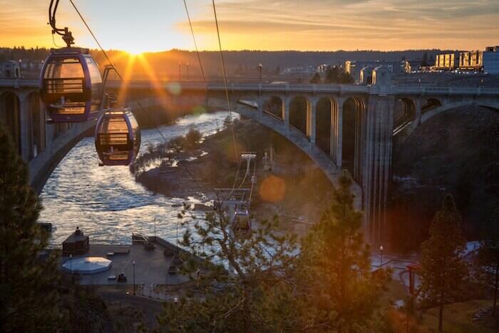 7 Gondola Tertinggi di Dunia, Bisa buat Melamar Pasangan Nih!