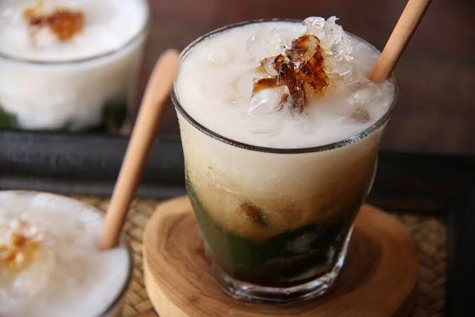 7 Minuman Dingin Khas Bali Ini Segarnya Nempel Seharian, Adem!