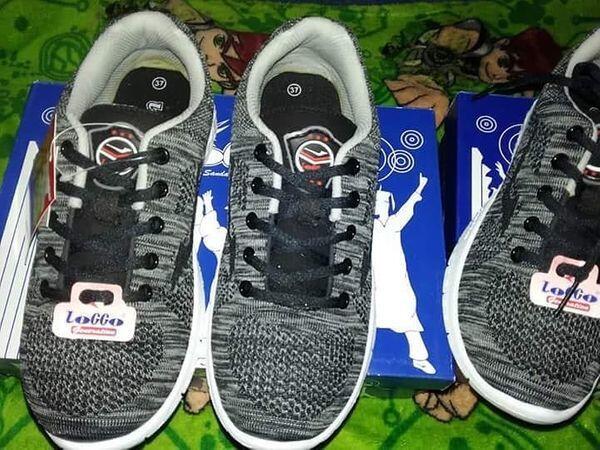 Nostalgia Yuk, Ini 5 Merek Hits Sepatu Sekolah Tahun 2000an