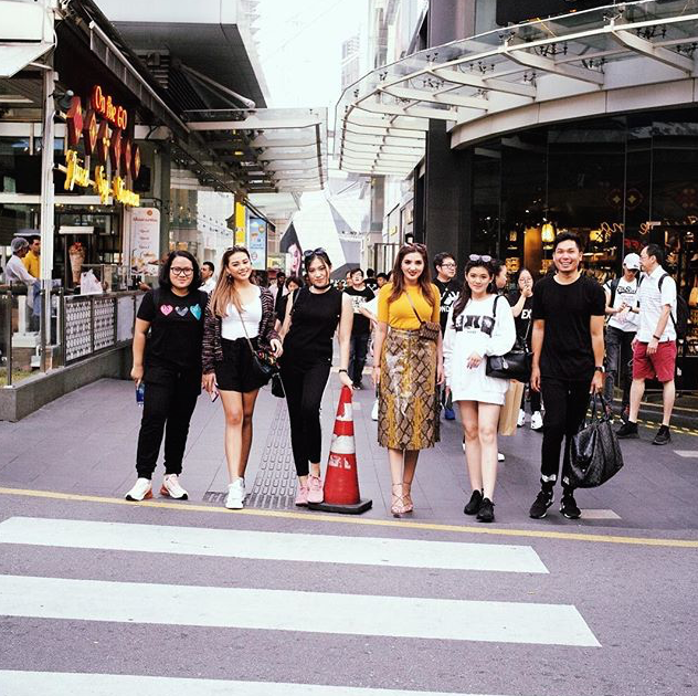 Bak Adik Kakak, 9 Potret Keseruan Aurel dan Ashanty di Malaysia