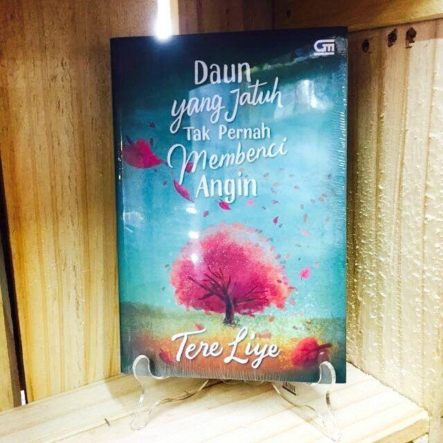 12 Novel Karya Penulis Terkenal Ini Fenomenal di Tahun 2000an