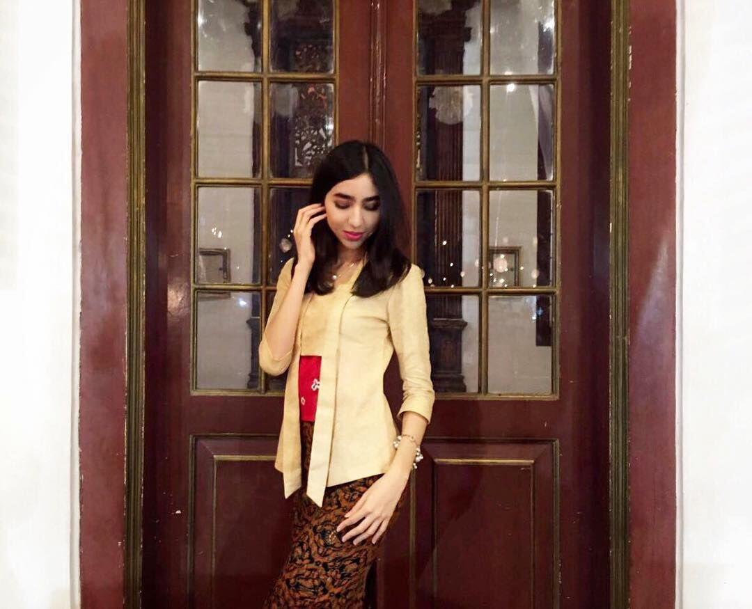 10 Gaya Nadia Purwoko Pakai Baju Etnik, Bukti Cinta Indonesia Banget!
