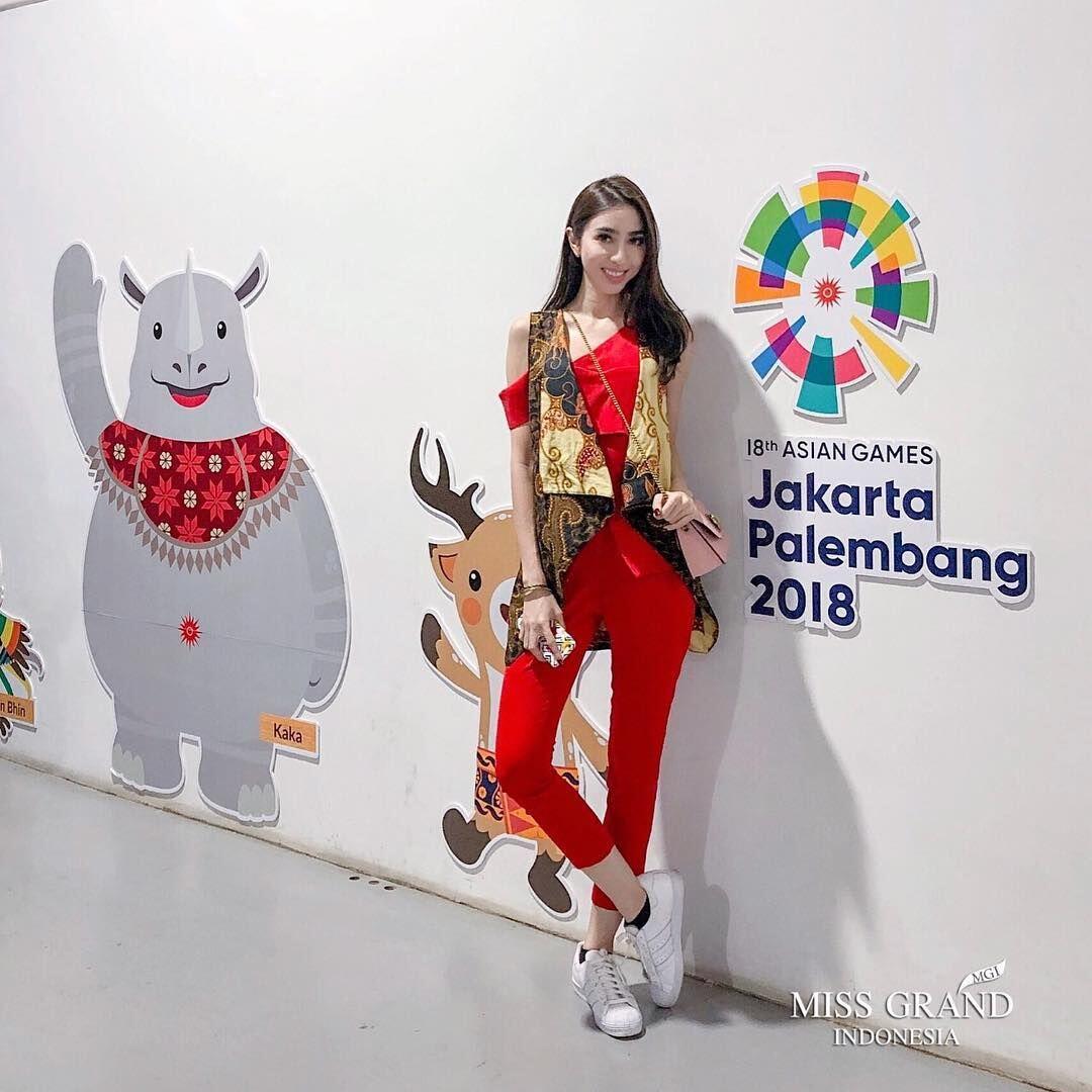 10 Gaya Nadia Purwoko Pakai Baju Etnik, Bukti Cinta Indonesia Banget!