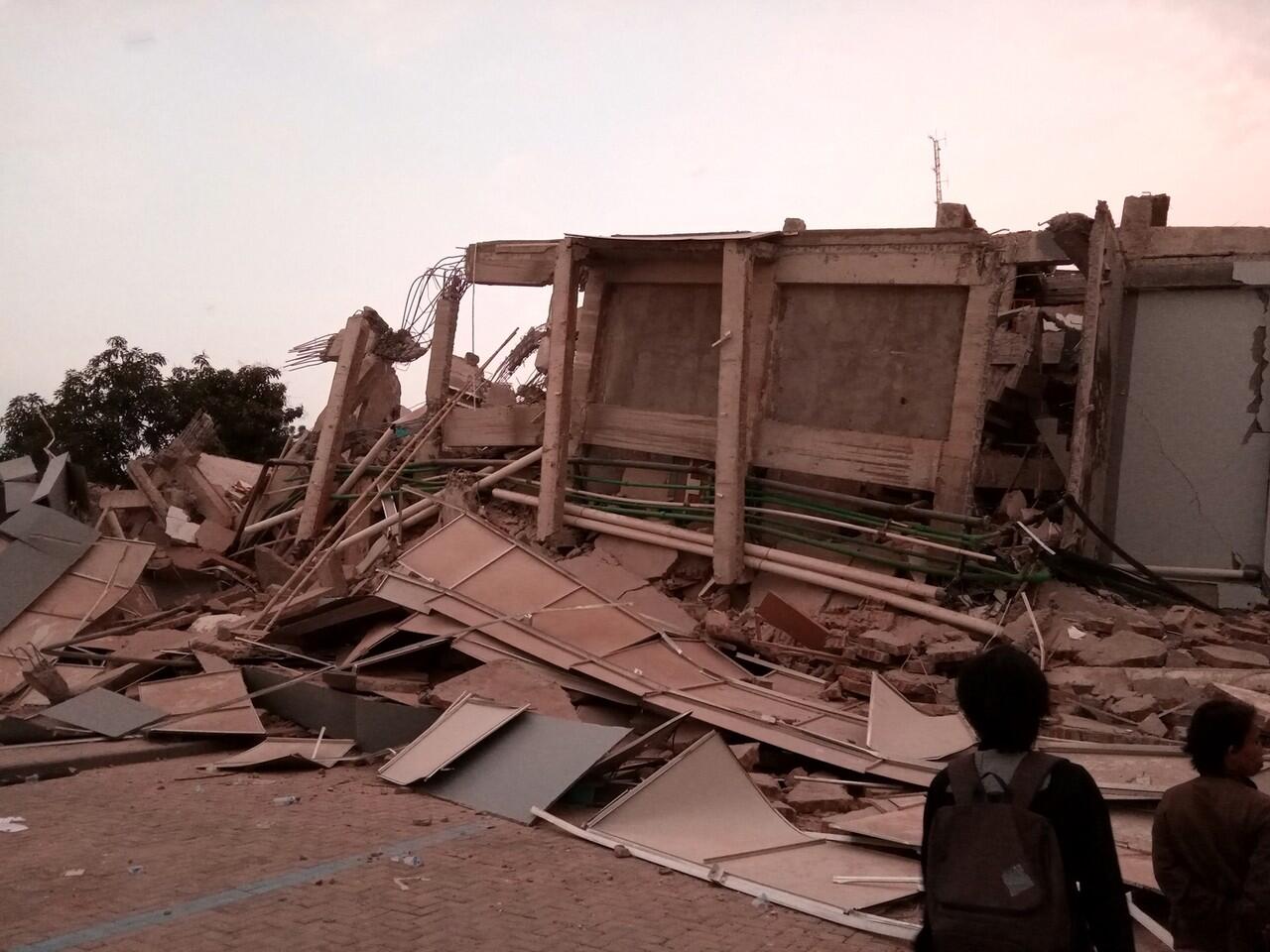 7 Potret Sehari Pasca Gempa Dan Tsunami Dipalu