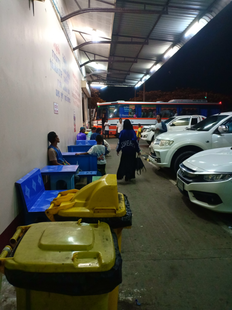Backpacker Couple Penang - Krabi (PhiPhi Island)