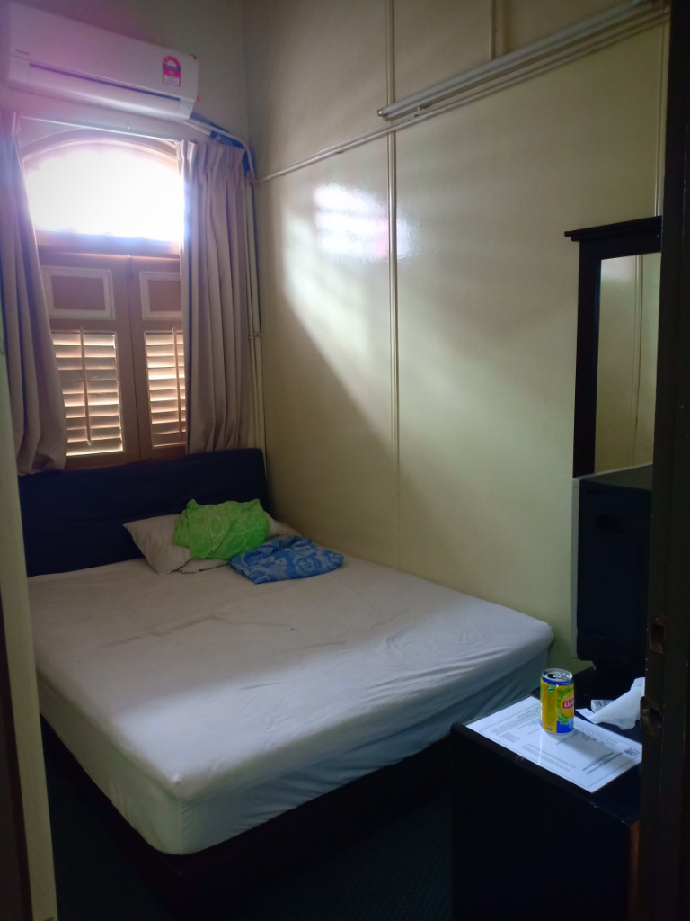 Backpacker Couple Penang - Krabi (PhiPhi Island)