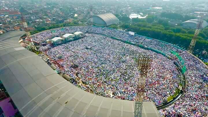 Stadion Gelora Delta Sidoarjo Dipenuhi Ribuan Jemaah Istighosah Kubro