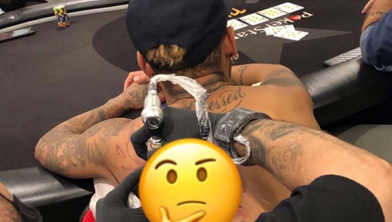 Neymar Bikin Tato Baru Gan, Gambarnya Batman dan Spiderman