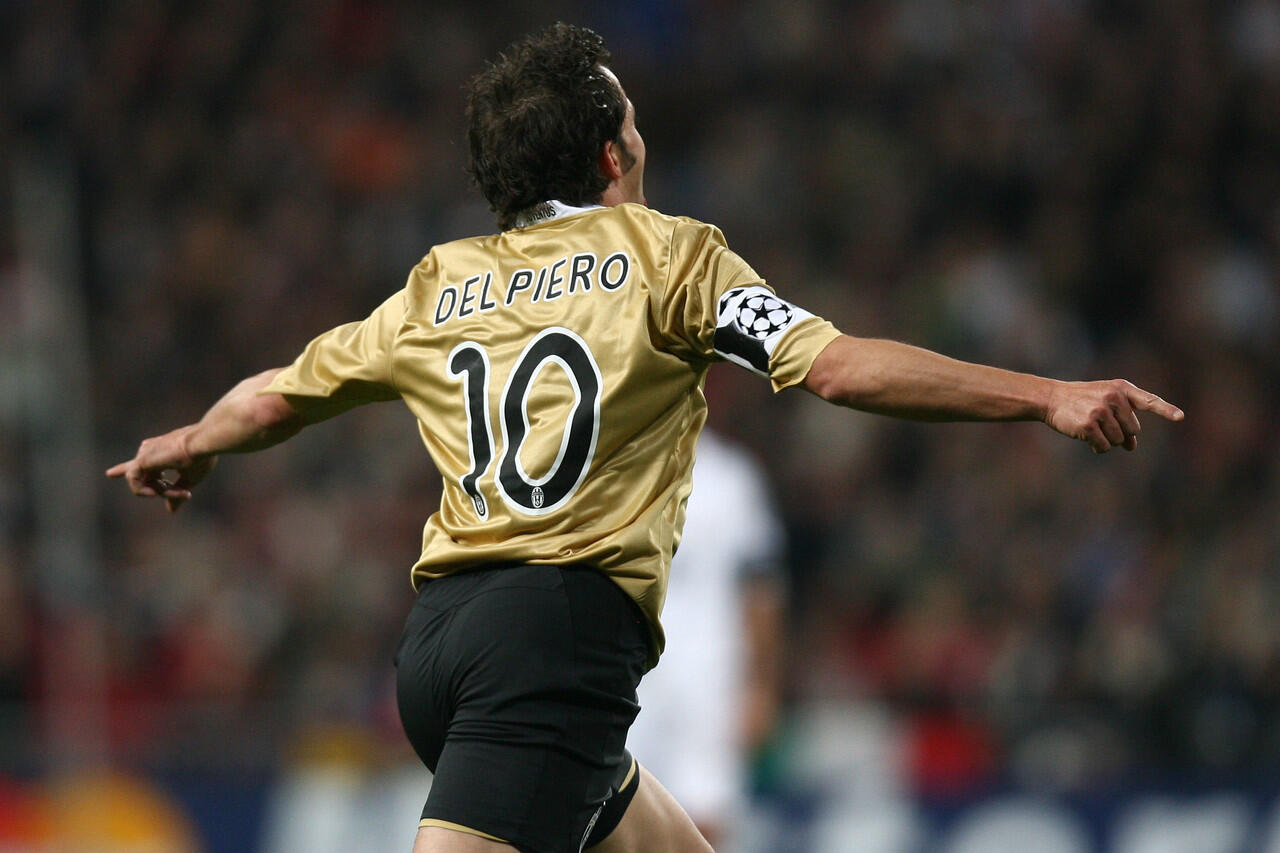 Cuma Real Madrid yang Bikin Del Piero Hattrick Standing Ovation