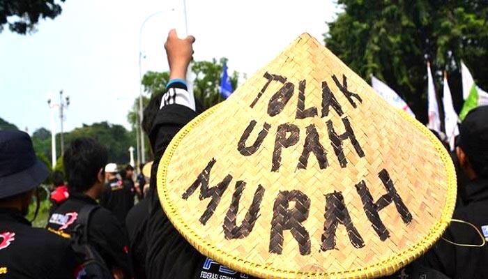 Asosiasi Pekerja Sebut Pemerintahan Jokowi Lebih Pro Pemodal di Balik Upah Rendah
