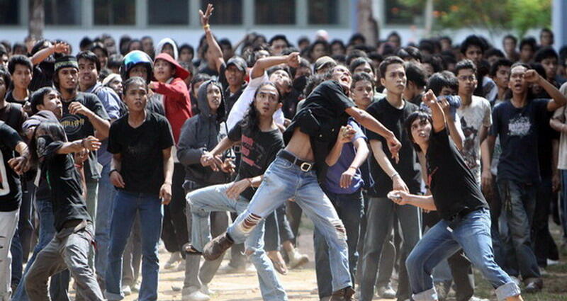 Sumpah Pemuda Menyatukan Yang Berbeda Bukan Membedakan Yang Satu
