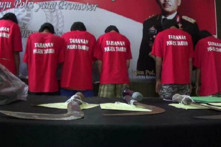 MAMPUS... Polisi Ringkus 6 Pemuda Mabuk yang Begal dan Bacok Anggota TNI