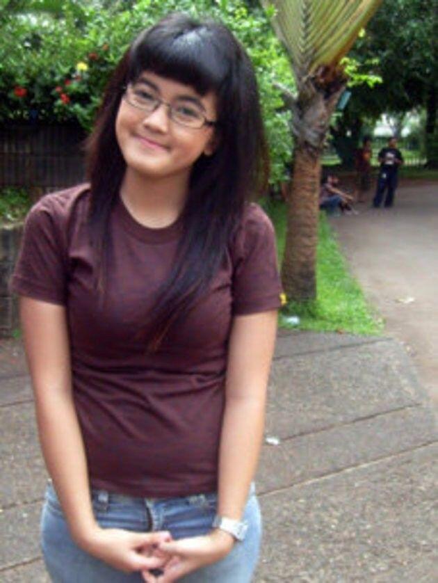 Rayakan Anniversary Pernikahan, Tania Putri artis kepompong Umumkan Hamil Anak Kedua