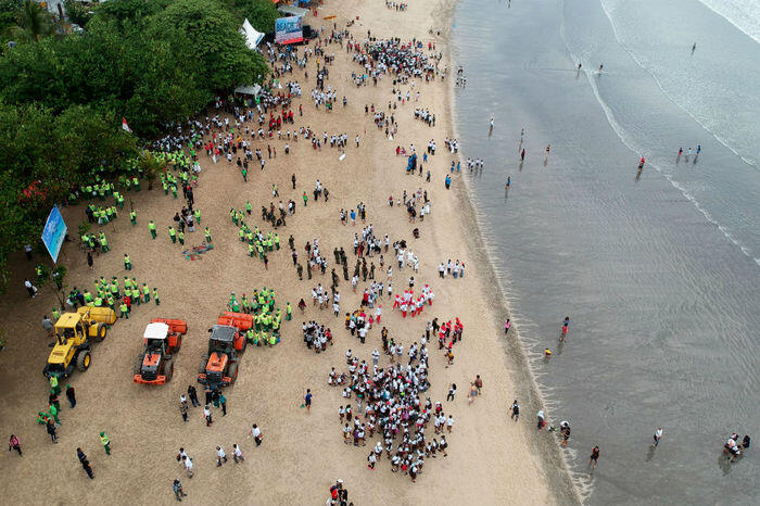 Oceana sorot penangkapan ikan ilegal dan sampah plastik di laut