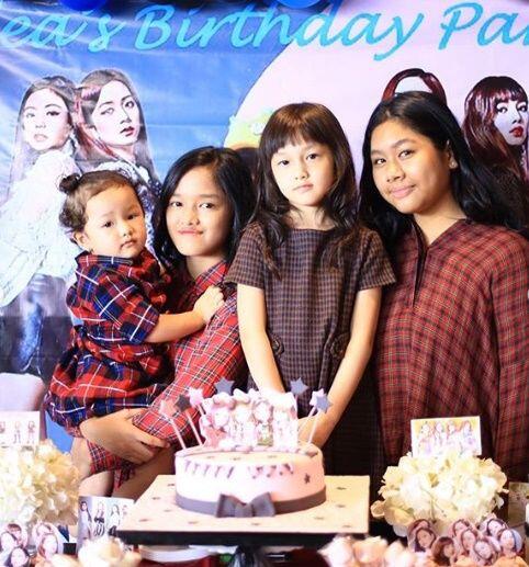Bertema Blackpink, 10 Momen Ulang Tahun Elea yang Mirip Artis Korea