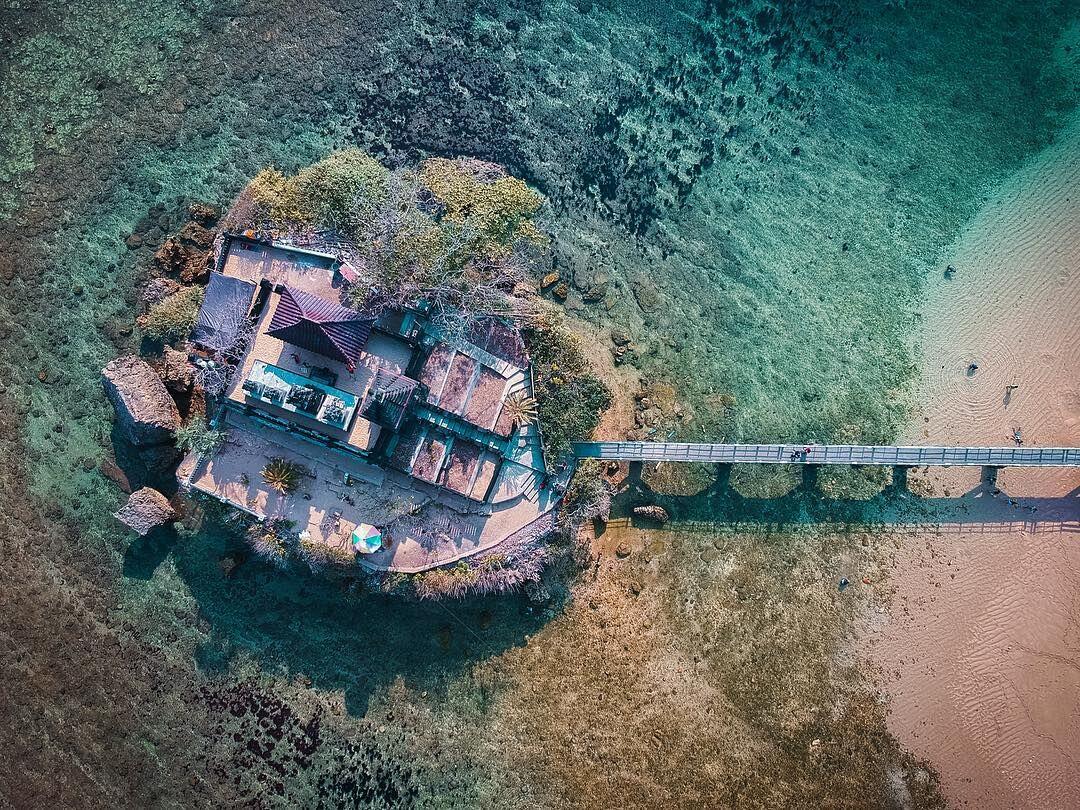 Cantik! Ini 10 Potret Keindahan Pantai Balekambang Malang