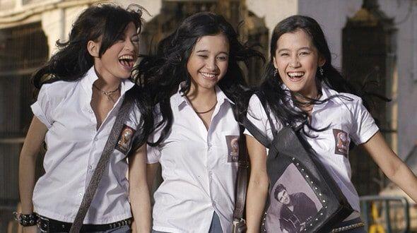 Ini 10 Film Tahun 2000an yang Harus Kamu Tonton Ulang Bareng Sahabat!