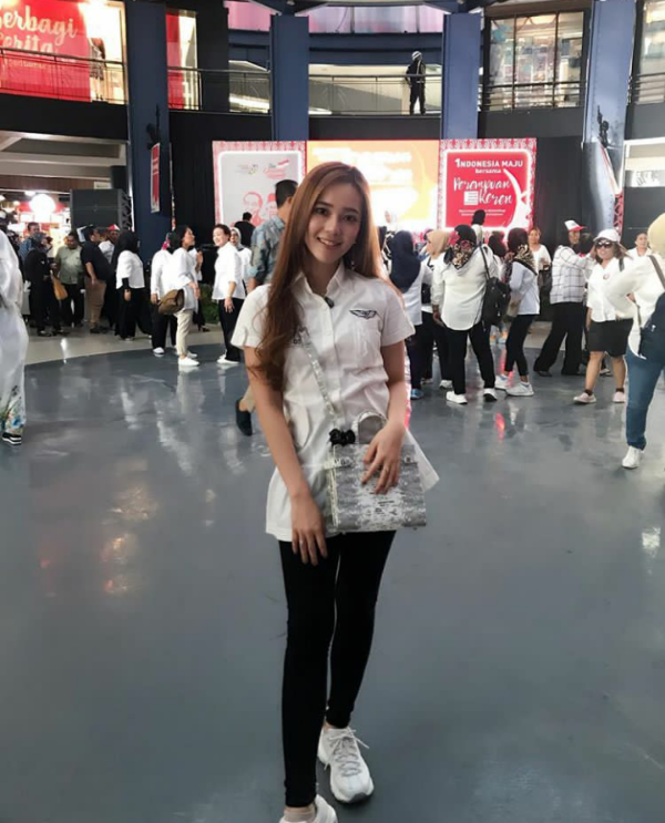 Masih Ingat Rere Regina 'Mantan' Charly Setia Band? Kini Makin Hits!