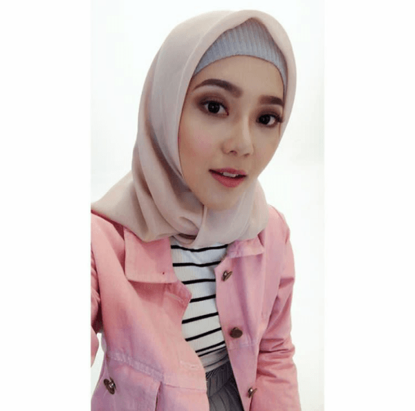 Masih Ingat Rere Regina 'Mantan' Charly Setia Band? Kini Makin Hits!