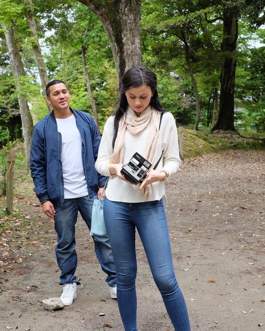 Syuting Bareng, Ini 10 Momen Kimberly Ryder & Mario Lawalata di Jepang