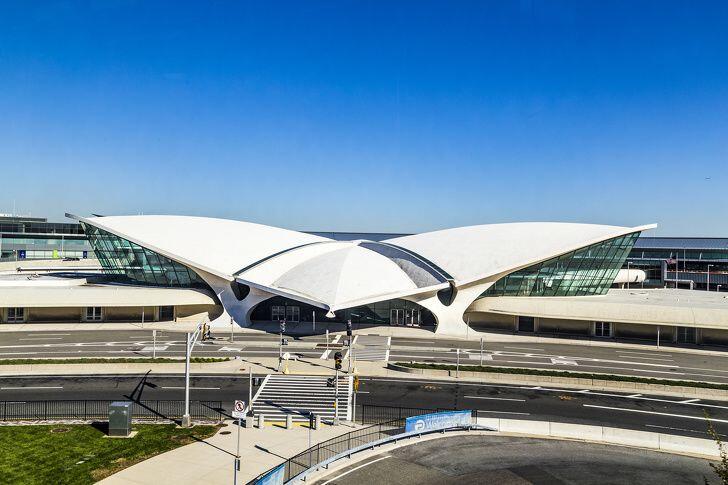 10 Bandara Internasional dengan Desain Paling Futuristik, Keren Abis!
