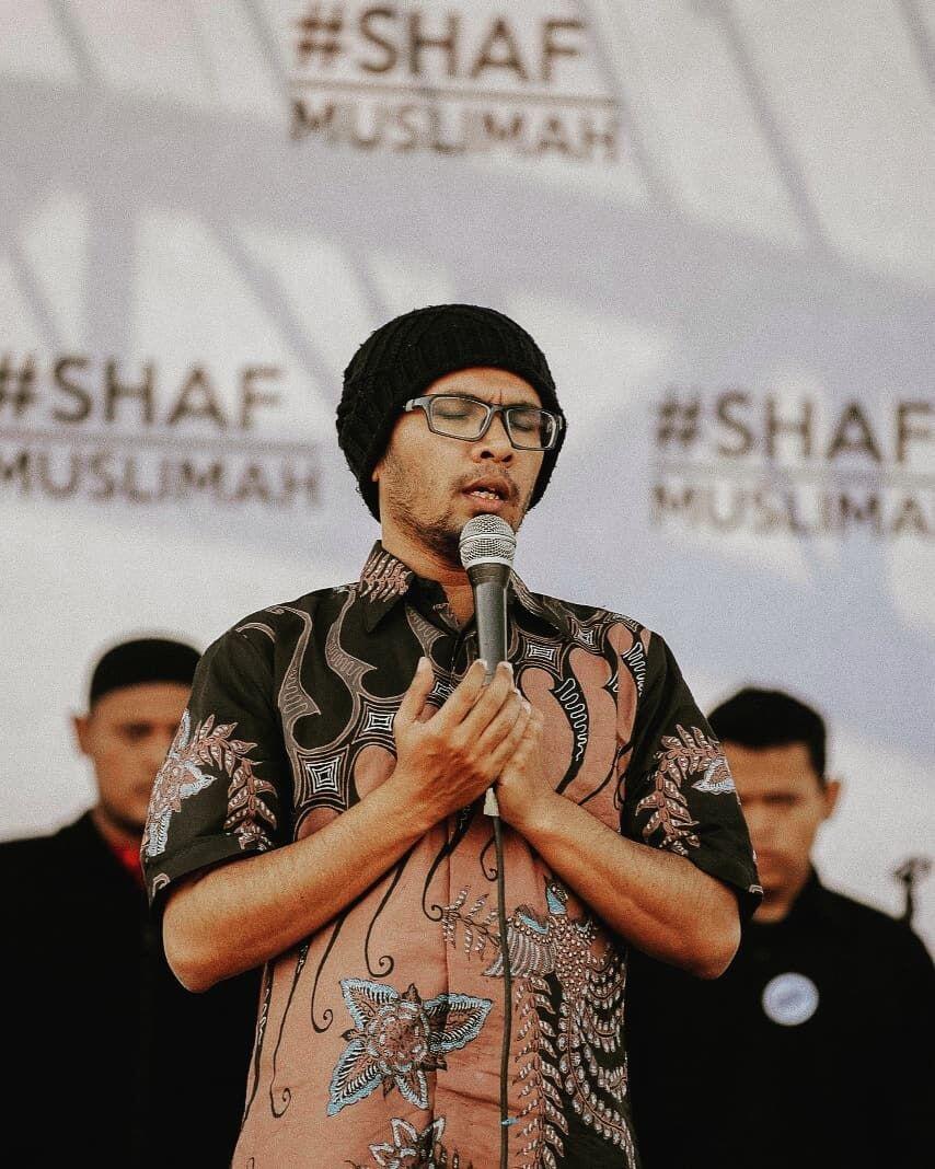 Lembut Berkharisma, Ini 10 Hal Menarik dari Ustaz Hanan Attaki
