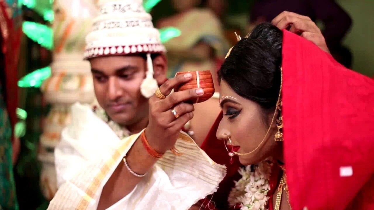 Tak Hanya Riasan Wajah, Ini Makna Sindoor di Dahi Wanita India