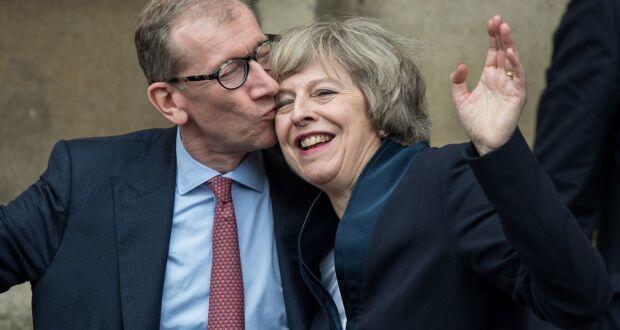 5 Perilaku Positif Theresa May yang Bisa Banget Dicontoh
