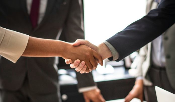 5 Model Sepatu yang Tepat Digunakan Saat Job Interview hingga Kencan