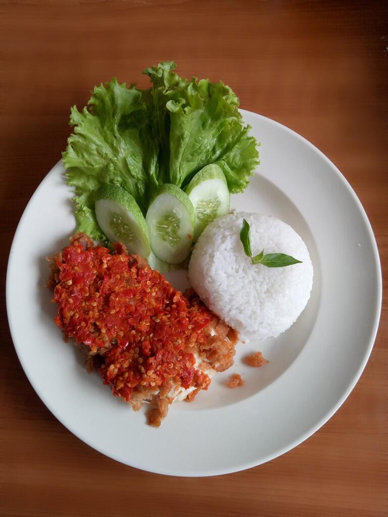 recomendasi para pencita pedas