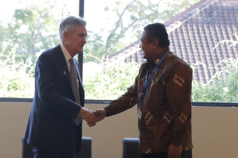OJK Janji Maksimalkan Pengawasan Asuransi Setara Perbankan