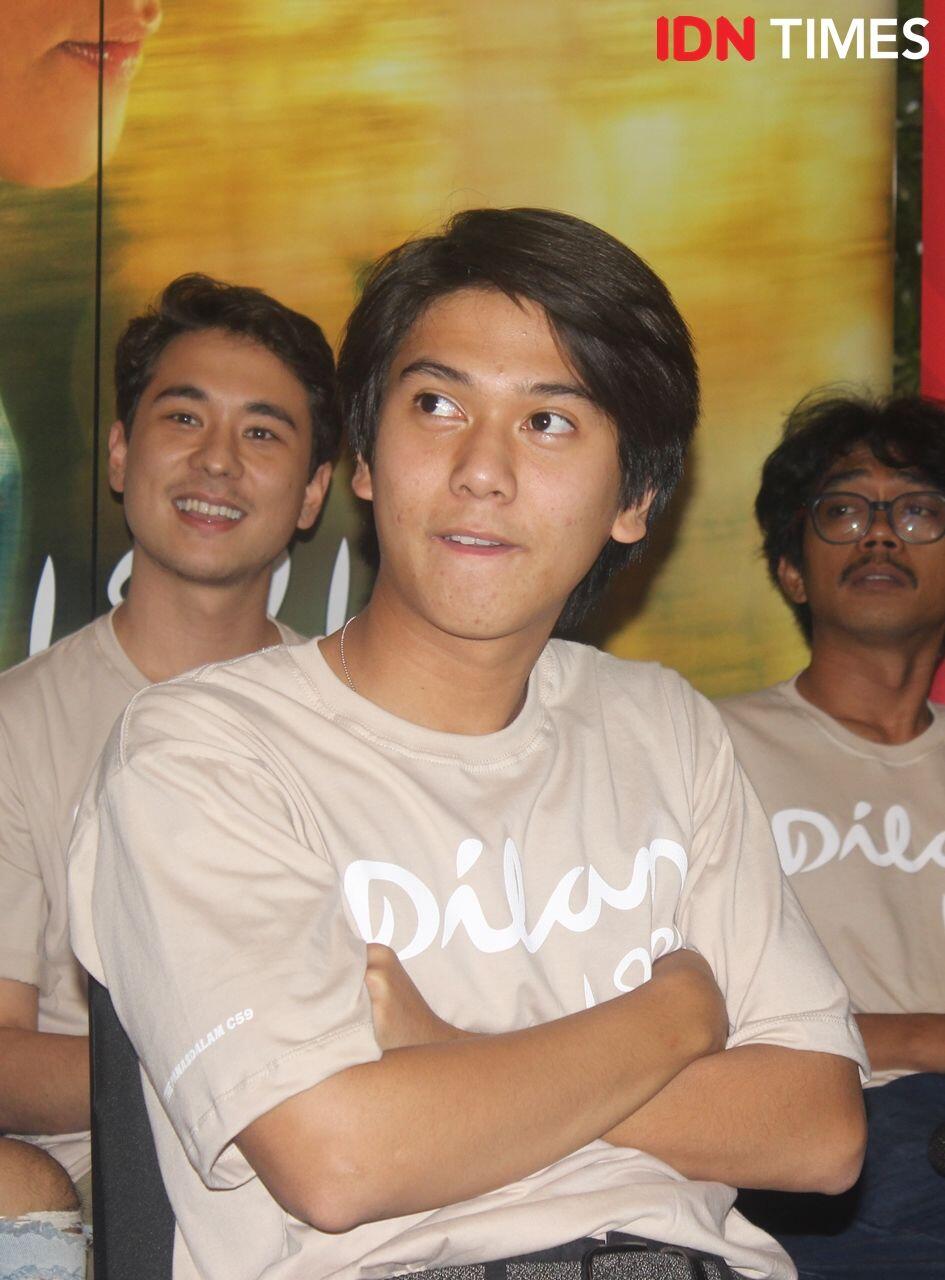 10 Sisi Lain Iqbaal yang Tak Banyak Orang Tahu, Bangga Sekaligus Sedih