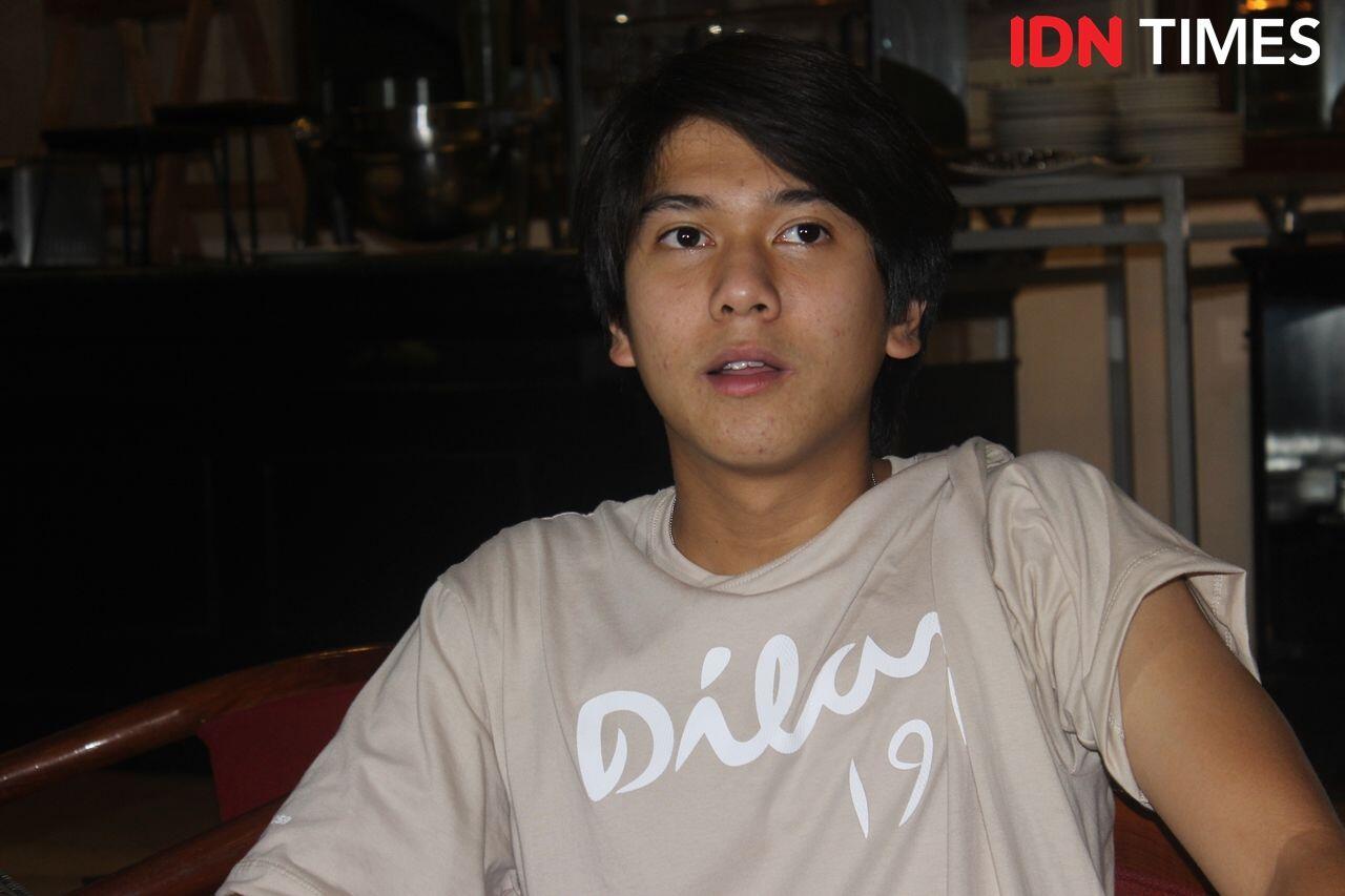 10 Sisi Lain Iqbaal yang Tak Banyak Orang Tahu, Bangga Sekaligus Sedih