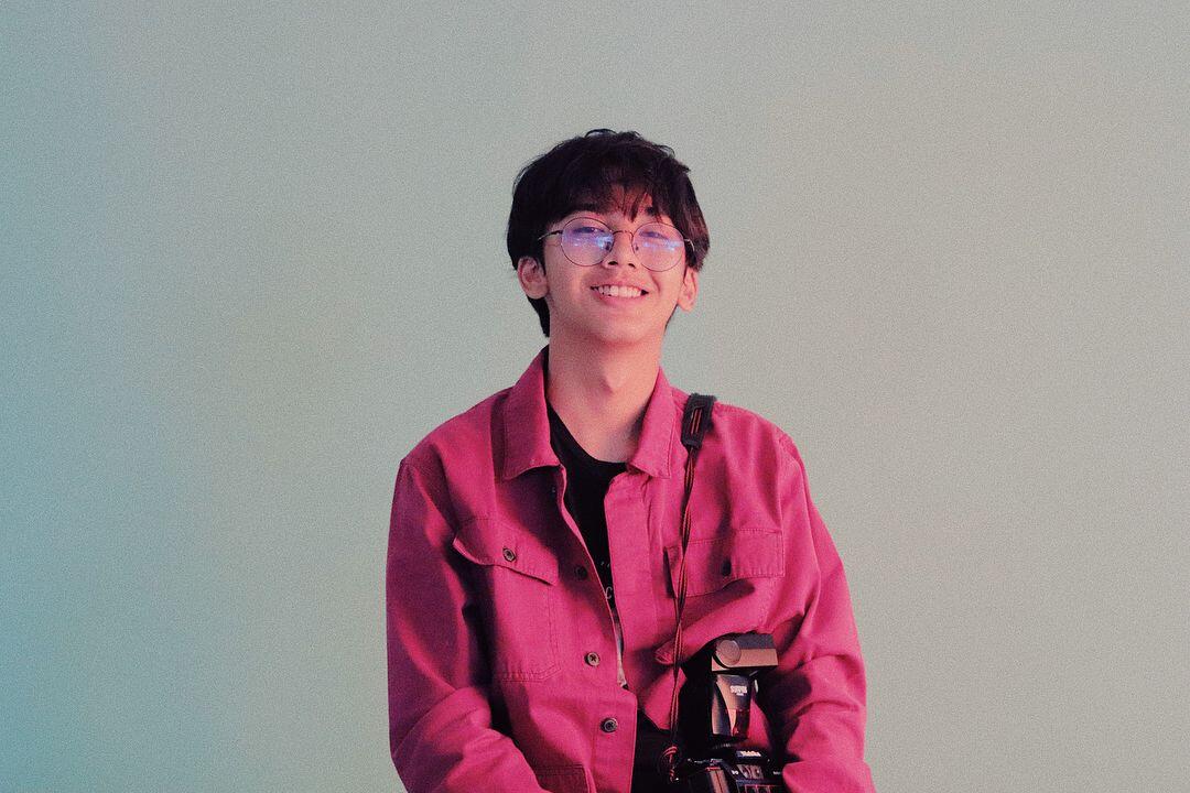 10 Potret Ari Irham, Aktor Sekaligus DJ yang Mirip Oppa Korea