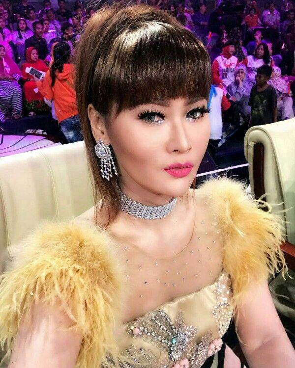 10 Artis Ini Takut Naik Pesawat Terbang, Ada yang Sampai Trauma!
