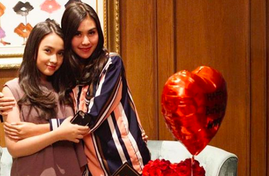 10 Potret Seru Kejutan Ultah Syahnaz dari Nagita Slavina dan Keluarga