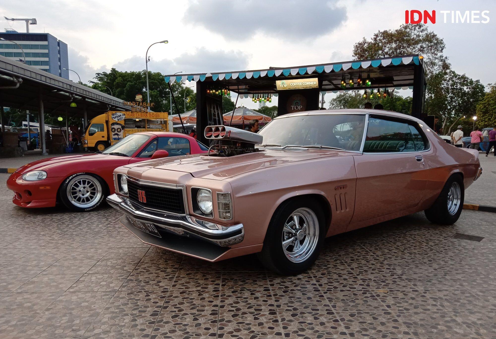 FOTO: Kerennya Mobil-Motor Klasik di Jakarta Custom Culture