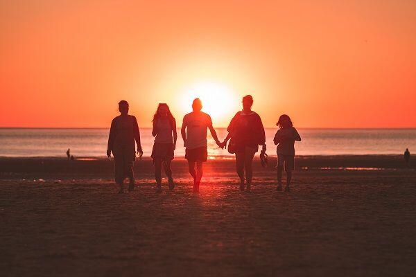 5 Alasan Kamu Gak Perlu Sedih Putus Cinta di Usia Remaja