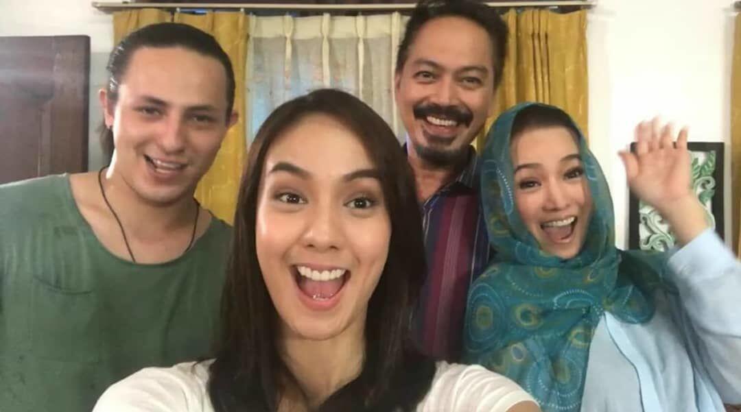 Bak Keluarga, Ini 10 Potret Kedekatan Pemain Sinetron Anak Langit