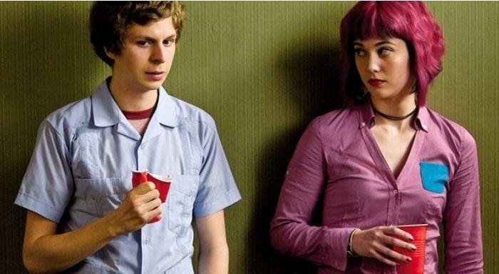 7 Alasan Introvert Memilih Pasif Di Hadapan Orang yang Baru Dikenal