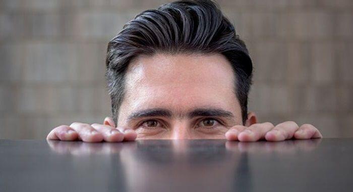 7 Alasan Introvert Memilih Pasif Di Hadapan Orang yang Baru Dikenal