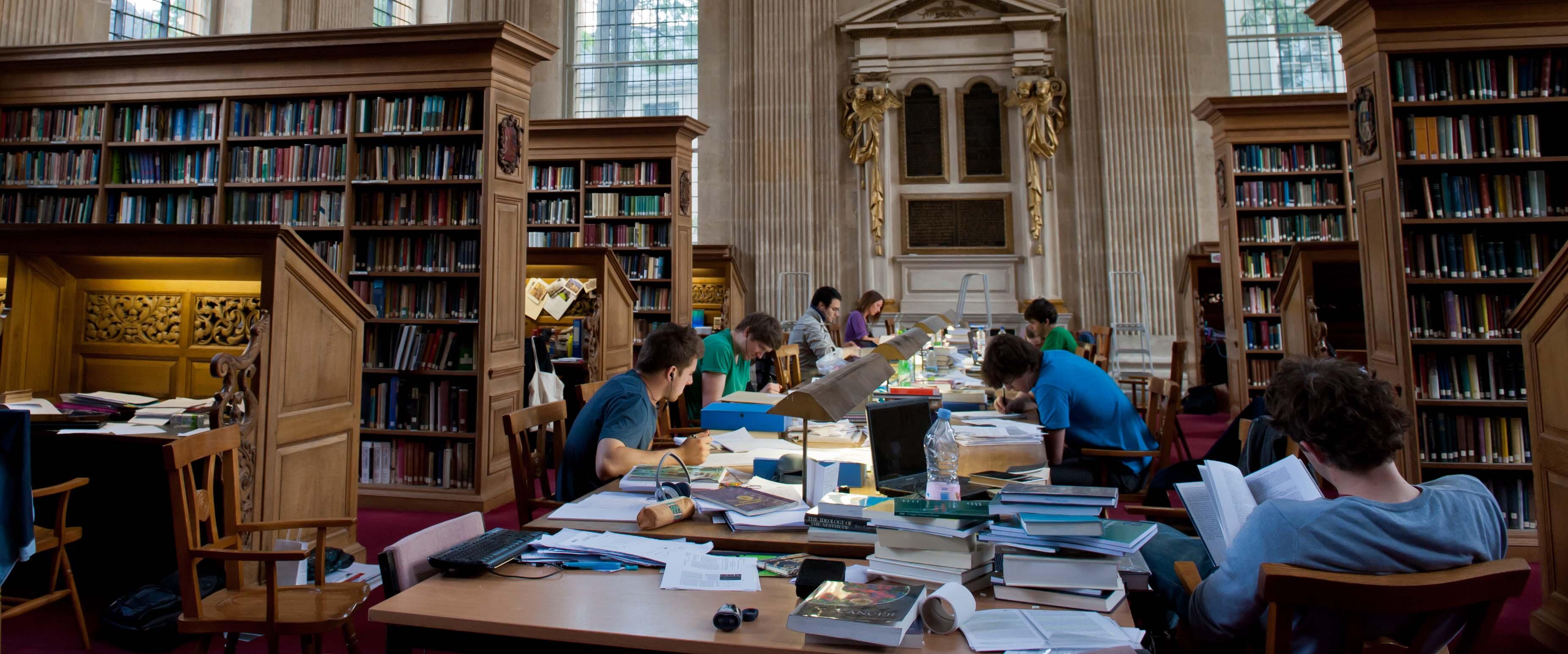 7 Fakta Menarik Kehidupan Mahasiswa Oxford, Penuh Suka Duka!