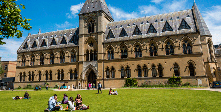 7 Fakta Menarik Kehidupan Mahasiswa Oxford, Penuh Suka Duka!