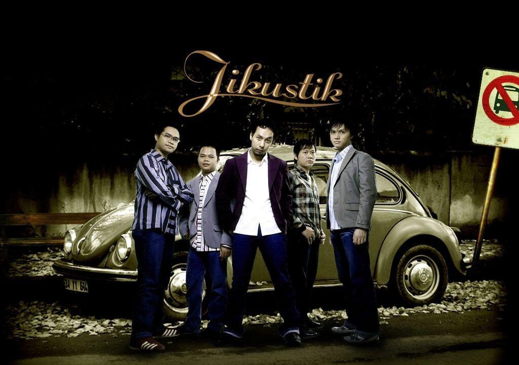 Ini 12 Lagu Romantis Terbaik Jikustik di Album Trilogi Pertamanya