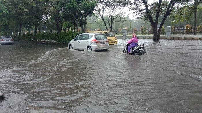Rawan Banjir Kawasan Jalan Dr Mansyur Jadi Langganan Tergenang Air